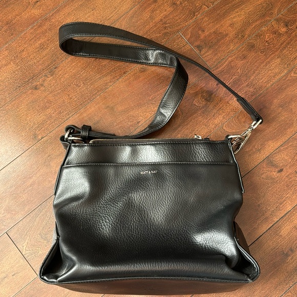 Matt & Nat Purse - Picture 1 of 9